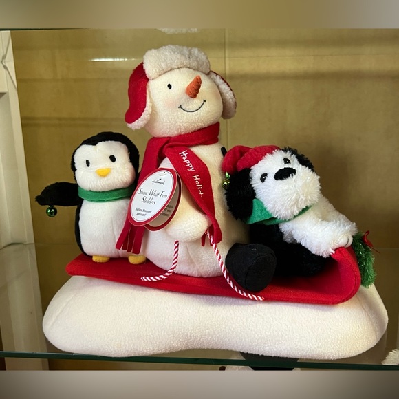 Hallmark 2007 Musical Snowman Jingle Pals Snow What Fun Sledders Penguin Dog - Picture 3 of 5